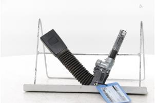 Gebruikte Veiligheidsgordel Insteek Midden-voor Fiat Ducato (250) 2.3 D 120 Multijet Prijs € 150,00 Margeregeling aangeboden door Snuverink Autodemontage