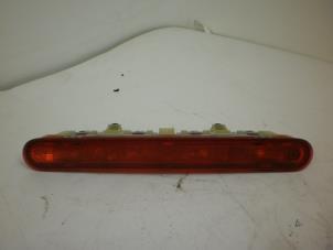 Begagnade Tredje bromsljus Peugeot 207/207+ (WA/WC/WM) 1.4 16V Pris € 25,33 Marginaltabell erbjuds av Snuverink Autodemontage