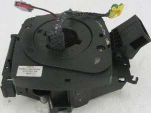 Begagnade Klockfjäder, airbag Renault Laguna II Grandtour (KG) 1.9 dCi 100 Pris € 25,33 Marginaltabell erbjuds av Snuverink Autodemontage