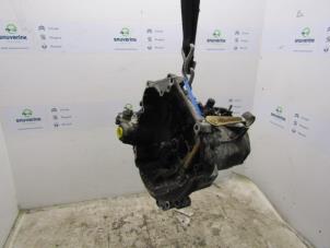 Gebruikte Versnellingsbak Peugeot 206 (2A/C/H/J/S) 1.1 XN,XR Prijs € 99,98 Margeregeling aangeboden door Snuverink Autodemontage