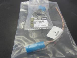 Gebruikte BDP Sensor Renault Scenic Prijs € 39,98 Margeregeling aangeboden door Snuverink Autodemontage