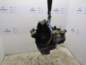 Gebruikte Versnellingsbak Peugeot 206 (2A/C/H/J/S) 1.1 XN,XR Prijs € 99,98 Margeregeling aangeboden door Snuverink Autodemontage