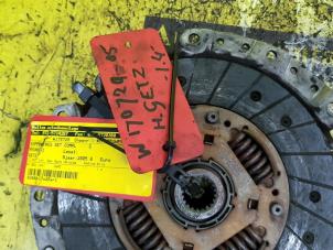 Begagnade Kopplingssats (komplett) Hyundai Getz 1.3i 12V Pris på förfrågan erbjuds av de Nollen autorecycling