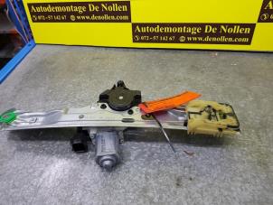 Begagnade Fönstermekanism för bakre dörr, 4-dörrars, vänster Ford Focus Pris € 40,00 Marginaltabell erbjuds av de Nollen autorecycling