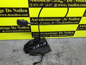 Gebruikte Deurslot Mechaniek 4Deurs rechts-voor Renault Scénic II (JM) 1.6 16V Prijs € 60,50 Inclusief btw aangeboden door de Nollen autorecycling