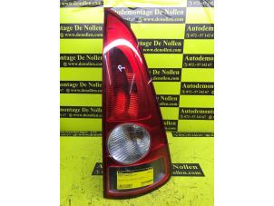 Begagnade Baklykta, höger Renault Espace (JK) 2.0 16V Pris € 35,00 Marginaltabell erbjuds av de Nollen autorecycling