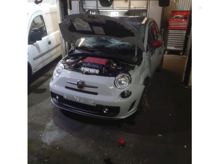 Luftkonditioneringspump från en Abarth 500/595/695 1.4 T-Jet 16V Esse Esse 2015