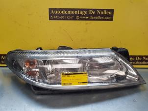 Begagnade Strålkastare, höger Renault Laguna II (BG) 2.0 16V IDE Pris € 40,00 Marginaltabell erbjuds av de Nollen autorecycling