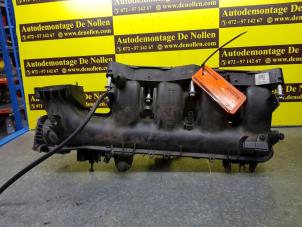 Gebruikte Inlaatspruitstuk Mercedes A (W176) 1.6 A-200 16V Prijs € 225,00 Margeregeling aangeboden door de Nollen autorecycling