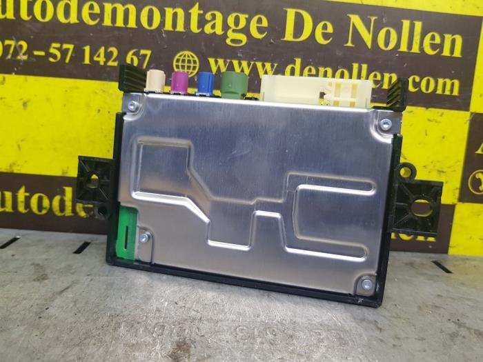 Bluetooth-modul från en Mercedes-Benz A (W176) 1.6 A-200 16V 2017