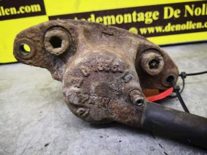 Begagnade Främre bromsok, höger Renault Clio II (BB/CB) 1.4 16V Pris € 25,00 Marginaltabell erbjuds av de Nollen autorecycling