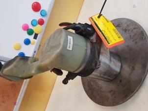 Begagnade Servostyrningspump Ford Fiesta 5 (JD/JH) 1.6 TDCi Pris € 150,00 Marginaltabell erbjuds av de Nollen autorecycling