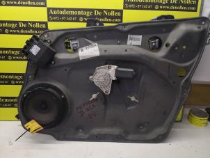 Begagnade Fönstermekanism, 4-dörrars, höger fram Mercedes B (W245) 1.5 B-150 16V Pris € 40,00 Marginaltabell erbjuds av de Nollen autorecycling