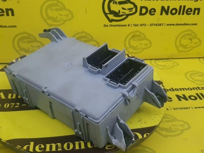 Dator , karosskontroll (BCM) från en Abarth 500/595/695 1.4 T-Jet 16V 695 2016