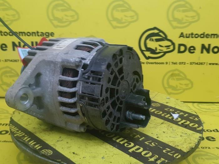 Dynamo från en Abarth 500/595/695 1.4 T-Jet 16V 695 2016