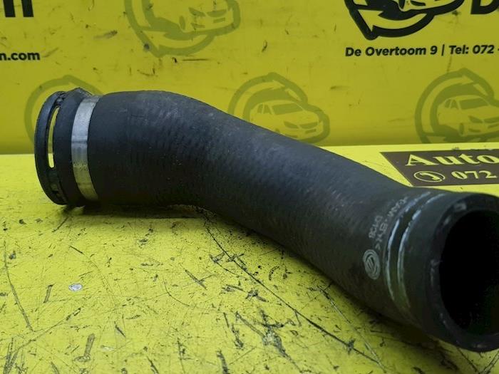 Turboslang från en Abarth 500/595/695 1.4 T-Jet 16V 695 2016