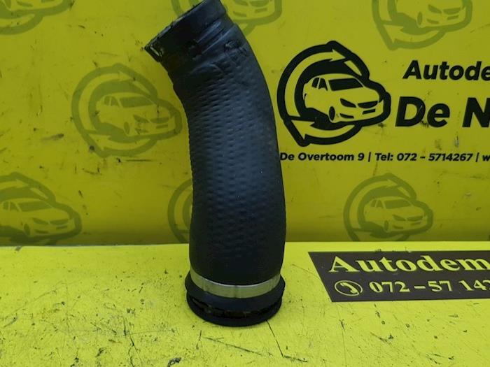 Turboslang från en Abarth 500/595/695 1.4 T-Jet 16V 695 2016