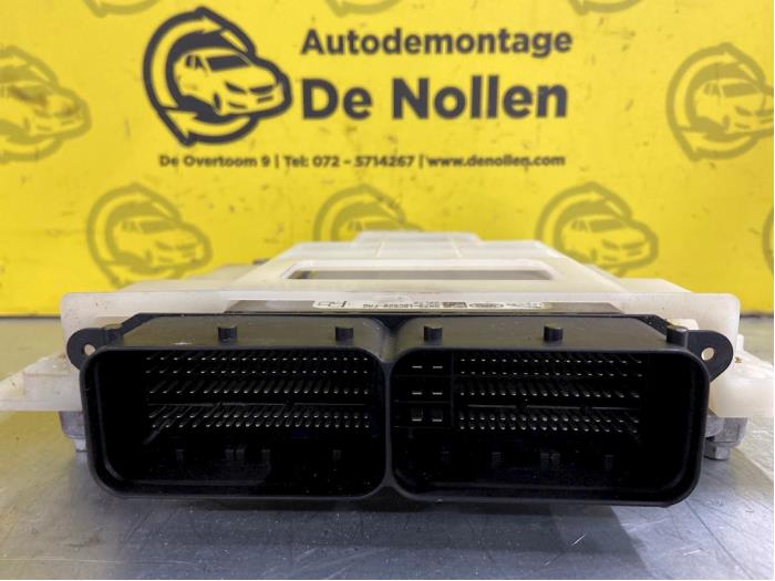 Dator, motorstyrning från en Land Rover Discovery Sport (LC) 2.0 TD4 180 16V 2016