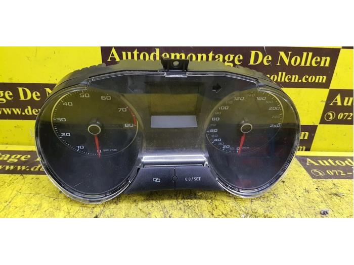 Kilometerteller KM van een Seat Ibiza IV (6J5) 1.2 12V 2014