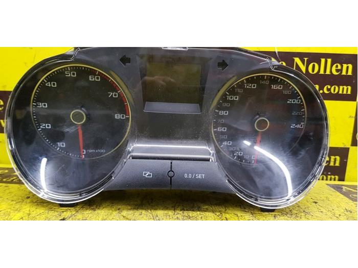 Kilometerteller KM van een Seat Ibiza IV (6J5) 1.2 12V 2014