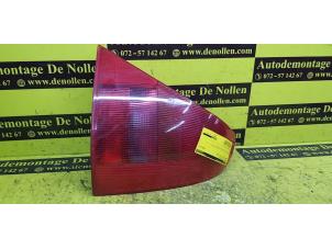 Gebruikte Achterlicht rechts Renault Clio II (BB/CB) 1.2 Prijs € 25,00 Margeregeling aangeboden door de Nollen autorecycling