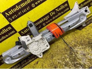 Gebruikte Ruitmechaniek 4Deurs links-achter Opel Vectra C GTS 3.0 CDTI V6 24V Prijs € 50,00 Margeregeling aangeboden door de Nollen autorecycling