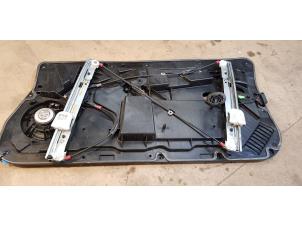 Gebruikte Ruitmechaniek 2Deurs links-voor Ford Fiesta 6 (JA8) 1.25 16V Prijs € 50,00 Margeregeling aangeboden door de Nollen autorecycling