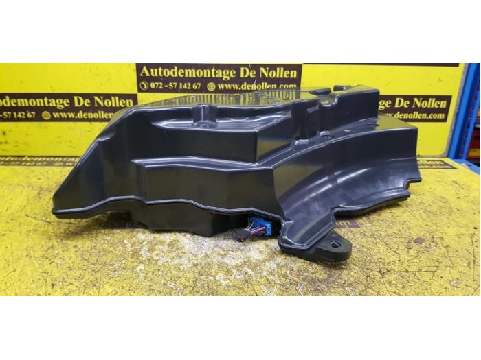 Bashögtalare från en Audi A3 (8P1) 2.0 TDI 16V 2009