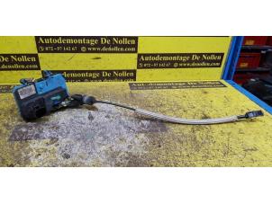 Gebruikte Deurslot Mechaniek 4Deurs links-voor Volvo V70 (SW) 2.4 T 20V Prijs € 35,00 Margeregeling aangeboden door de Nollen autorecycling