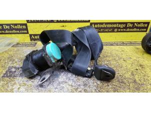 Używane Pas bezpieczenstwa lewy przód Dodge Ram Van 2.5 TDiC Cena € 25,00 Procedura marży oferowane przez de Nollen autorecycling