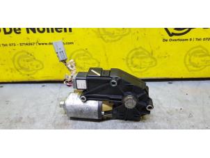 Begagnade Motor, soltak Ford Usa Explorer (UN46) 4.0 V6 4x2 Pris € 125,00 Marginaltabell erbjuds av de Nollen autorecycling