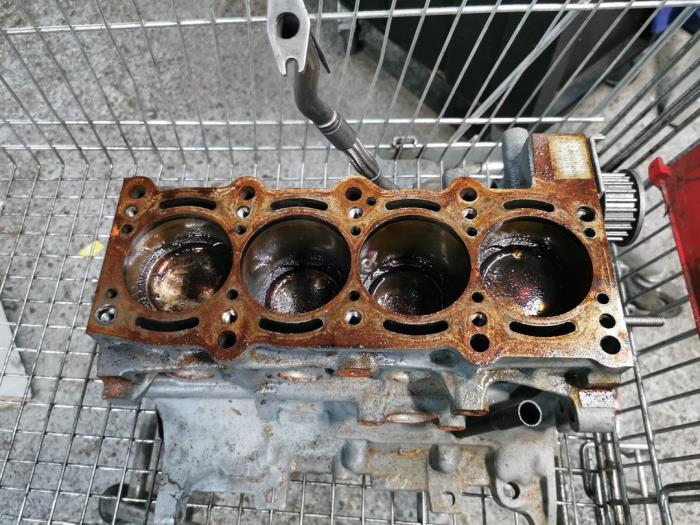 Motor, vevhus från en Abarth 500/595/695 1.4 T-Jet 16V Esse Esse 2018