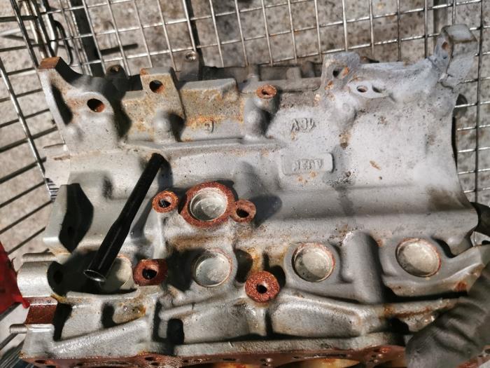 Motor, vevhus från en Abarth 500/595/695 1.4 T-Jet 16V Esse Esse 2018