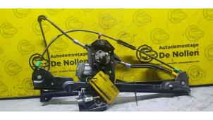 Gebruikte Ruitmechaniek 2Deurs rechts-voor Volkswagen Golf III Cabrio Restyling (1E7) 1.8 Prijs € 60,00 Margeregeling aangeboden door de Nollen autorecycling