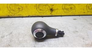 Begagnade Växelspaksknopp Audi TT (8J3) 2.0 TFSI 16V Pris € 10,00 Marginaltabell erbjuds av de Nollen autorecycling