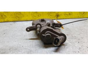 Begagnade Bakre bromsok, vänster Audi S6 Avant (C5) 5.2 V10 40V Pris € 150,00 Marginaltabell erbjuds av de Nollen autorecycling