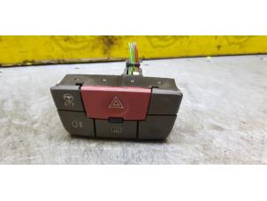 Begagnade Nödbelysningsbrytare Fiat Panda (169) 1.2 Fire Pris € 20,00 Marginaltabell erbjuds av de Nollen autorecycling