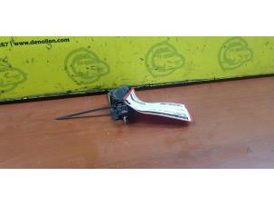 Begagnade Parkeringssensor Mercedes E (W212) E-220 CDI 16V BlueEfficiency Pris € 20,00 Marginaltabell erbjuds av de Nollen autorecycling