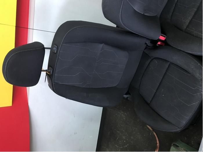Stoel rechts van een Kia Picanto (TA) 1.0 12V Bi-Fuel 2012