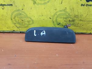Begagnade Dörrhandtag, 4-dörrars, vänster bak Opel Agila (A) 1.0 12V Pris € 15,00 Marginaltabell erbjuds av de Nollen autorecycling