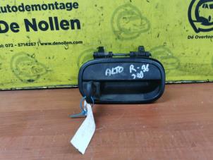 Gebruikte Portiergreep 2Deurs rechts Suzuki Alto (SB308) 0.8 Prijs € 20,00 Margeregeling aangeboden door de Nollen autorecycling