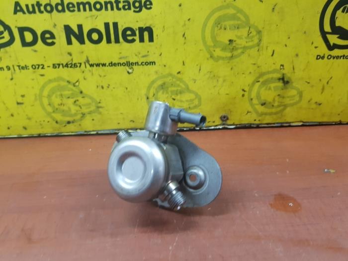 Högtryckspump från en MINI Mini (F55) 2.0 16V Cooper S 2018