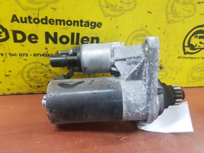 Startmotor från en Audi A1 Sportback (8XA/8XF) 1.4 TFSI 16V 122 2014
