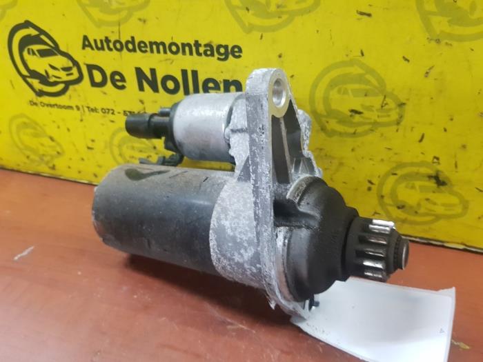 Startmotor från en Audi A1 Sportback (8XA/8XF) 1.4 TFSI 16V 122 2014
