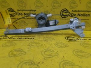 Gebruikte Raammechaniek 4Deurs rechts-achter Nissan Primera (P12) 1.8 16V Prijs € 35,00 Margeregeling aangeboden door de Nollen autorecycling