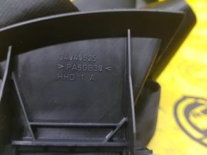 Używane Pas bezpieczenstwa lewy tyl Volkswagen Scirocco (137/13AD) 2.0 TSI 16V Cena € 30,00 Procedura marży oferowane przez de Nollen autorecycling