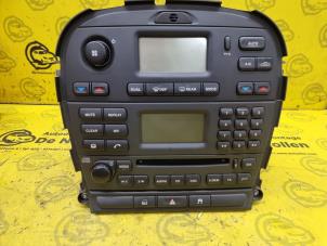 Używane Radioodtwarzacz CD Jaguar S-type (X200) 2.7 TD 24V Euro IV Cena na żądanie oferowane przez de Nollen autorecycling