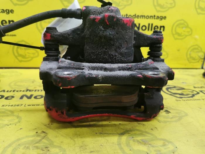 Främre bromsok, vänster från en Abarth 500/595/695 1.4 T-Jet 16V Esse Esse 2015