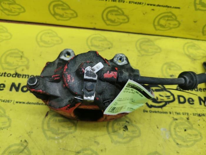 Främre bromsok, vänster från en Abarth 500/595/695 1.4 T-Jet 16V Esse Esse 2015