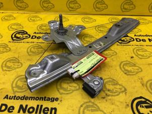 Begagnade Fönstermekanism för bakre dörr, 4-dörrars, vänster Opel Meriva 1.4 16V Ecotec Pris € 40,00 Marginaltabell erbjuds av de Nollen autorecycling